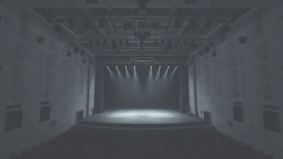 Jakie techniczne wsparcie posiada Sala Ziemi?