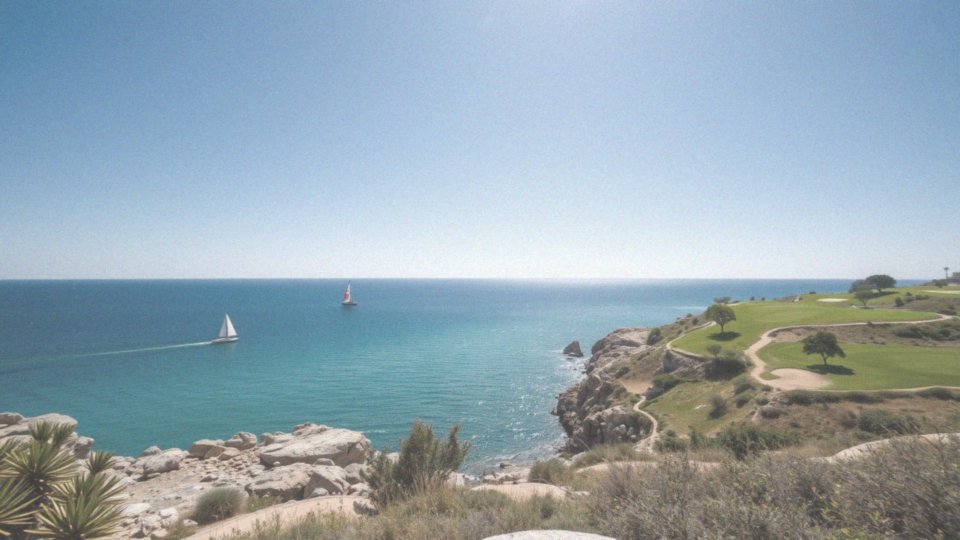 Jakie sportowe atrakcje oferuje Costa del Sol?