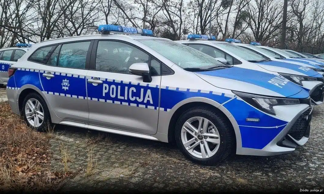 Niebezpieczne zachowanie młodego kierowcy w Karpaczu – apel policji o ostrożność