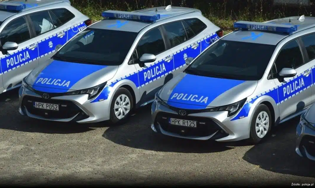 Bezpieczne ferie na drogach – apel jeleniogórskich policjantów do mieszkańców Karpacza